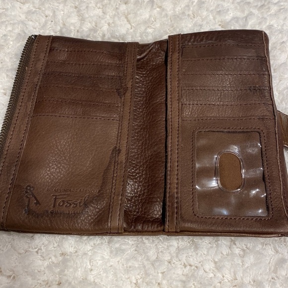 Womens What Vintage Are You Fossil genuine leather wallet - Picture 7 of 8